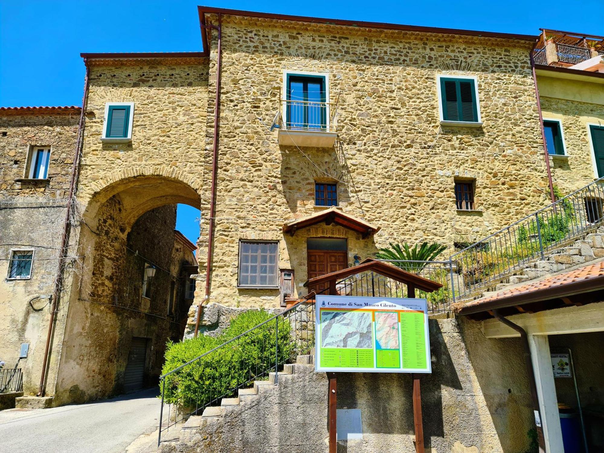 Steinhaus Cilento * San Mauro Cilento